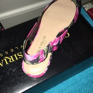 Christian Siriano Shoes - Sooo cute NWT sandals size 6.5 very cute on Christian Siriano Shoes - Sooo cute NWT sandals size 6.5 very cute on